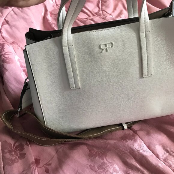 white bag - Picture 2 of 4